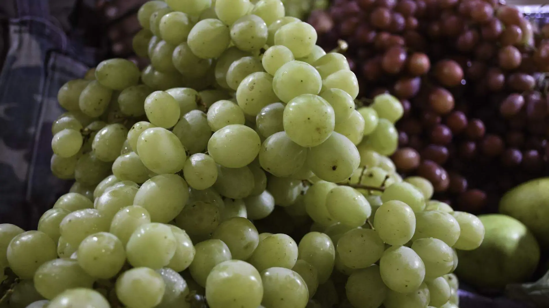 Tradicion de las doce uvas en riesgo en sur de Tamaulipas